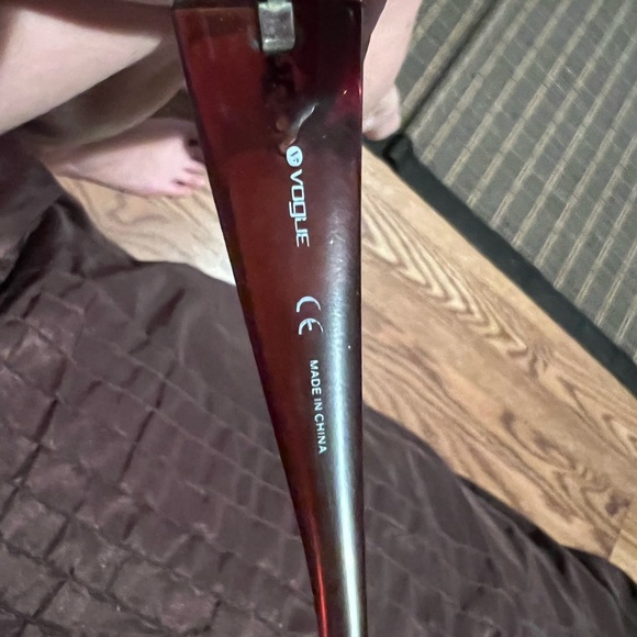 Authentic Vogue VO2406S Sunglasses - Picture 4 of 8